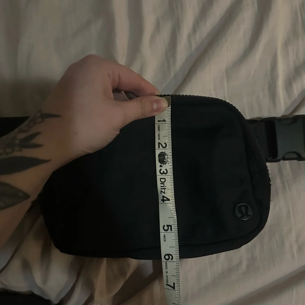 BUNDLE Lululemon Everywhere Belt Bag Black Pink Zip Fanny Pack Purse Logo - Picture 11 of 11